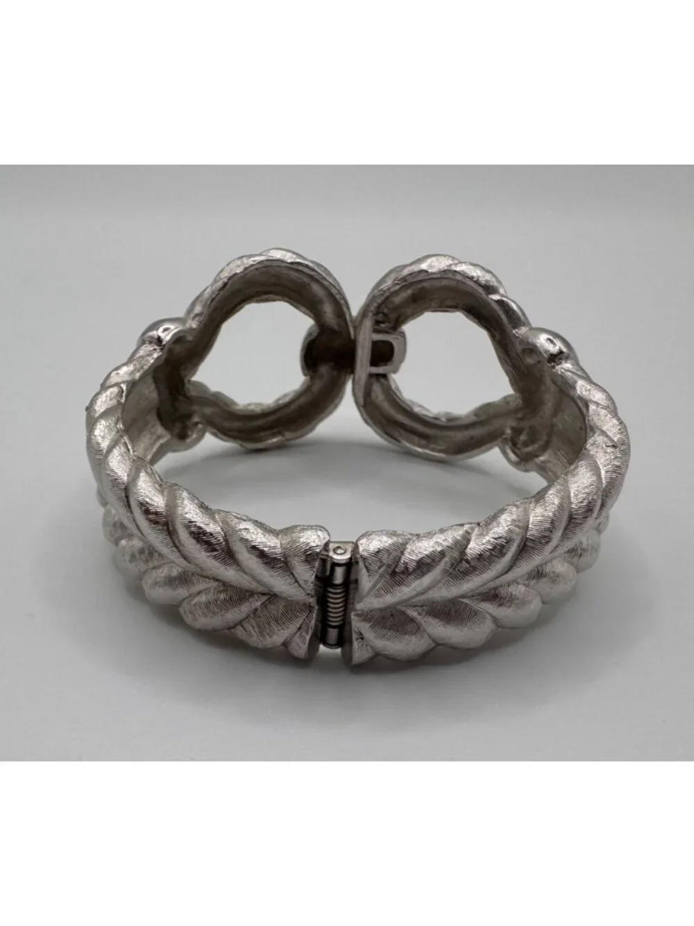 Signed Trifari Silver Tone Twisted Clamper Bracelet Vintage Textured Hinged - Picture 6 of 9